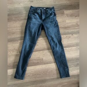 Old Navy Women’s High-Rise Rockstar Super Skinny Jeans